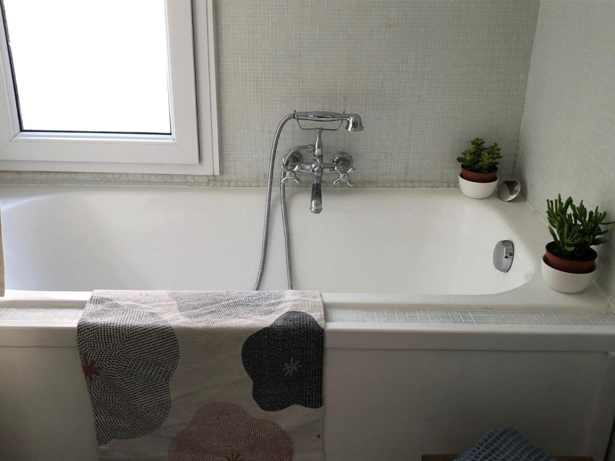 Paris Petit Appartement Lumineux Et Atypique エクステリア 写真